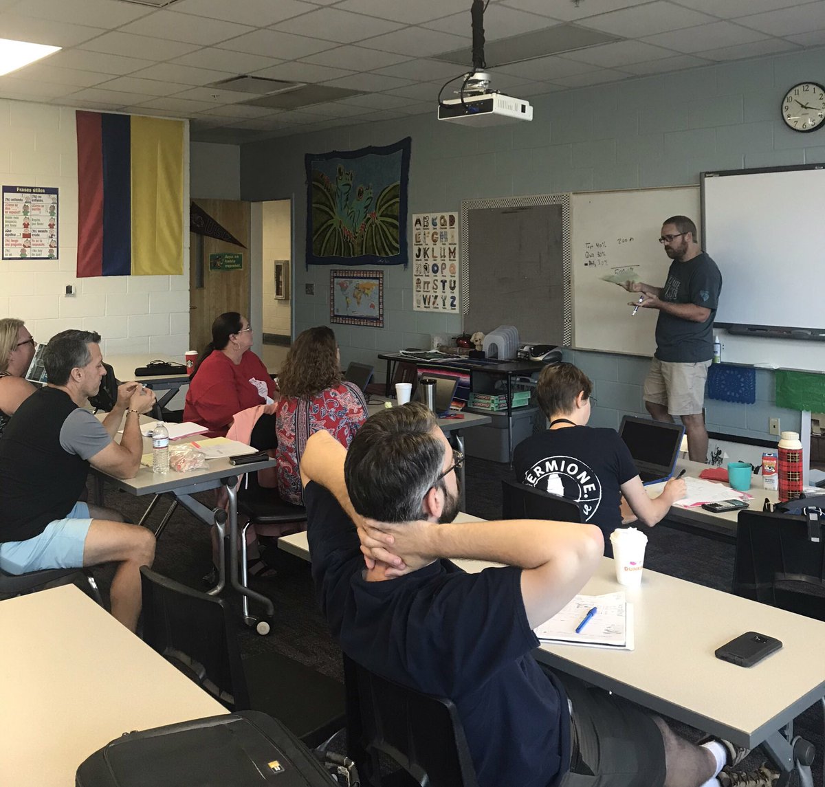 SraBlockerFV's tweet photo. Teachers teaching teachers #TotalPoints #MathIsHard #MathStandards https://t.co/fCwUW59DG4