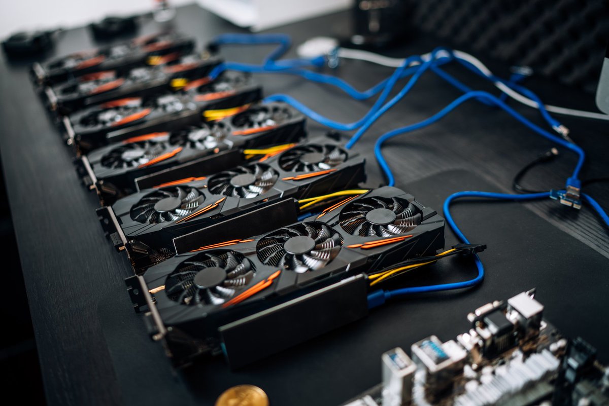 cablesdotcom's tweet photo. #DatacommCables supports the needs of the #Cryptocurrency #Mining industry with heavy-duty #C13, 5-15p/C13 to #C14 #powercords /cables for mining servers. Place orders online on our website @cablesdotcom: https://t.co/HlYfARc8V9 @Blockchain #blockchain #halving @Ethereum @Bitcoin https://t.co/cpPiwGxWJI