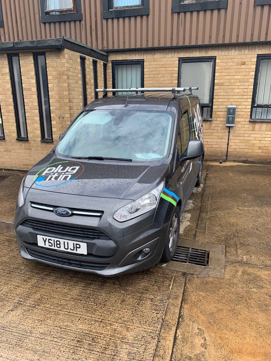 PlugItInGroup's tweet photo. One of our recently installed @RolecEV securicharge units. The charger was installed under the @OLEVgovuk workplace grant scheme. If you require a charger at work get in touch today. We are @officialNICEIC approved contractors covering the UK. #no1installer #qualityinstall #ev https://t.co/ycWkq2uPBf