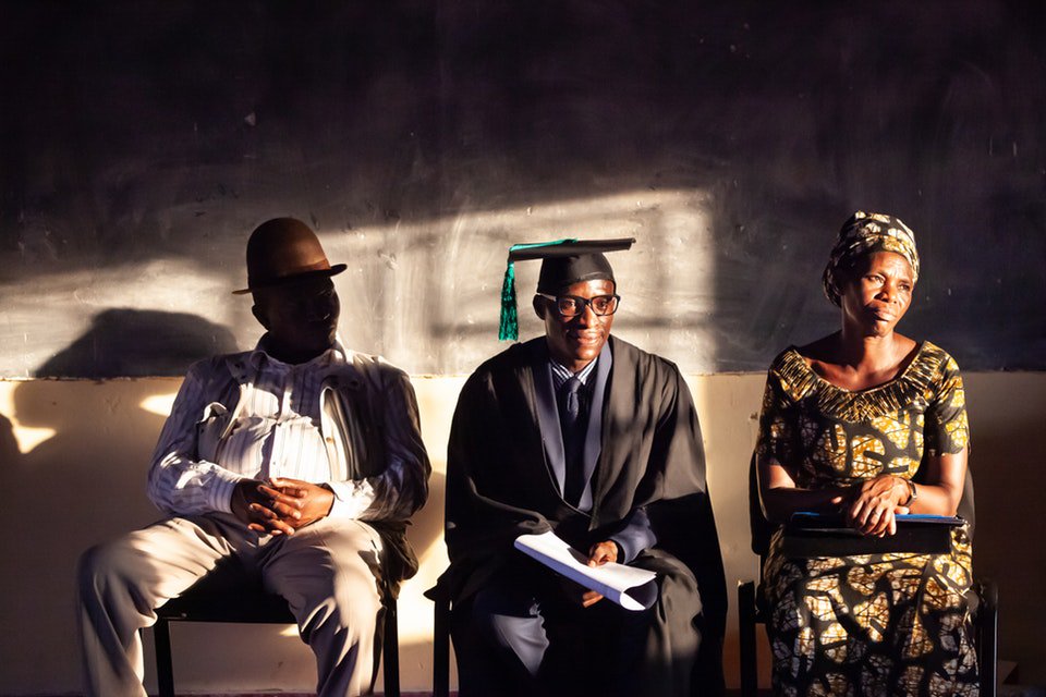 1854_PoH's tweet image. Niyonshuti Daniel, Rwanda #portraitofhumanity

Photo by Patricia Gutiérrez