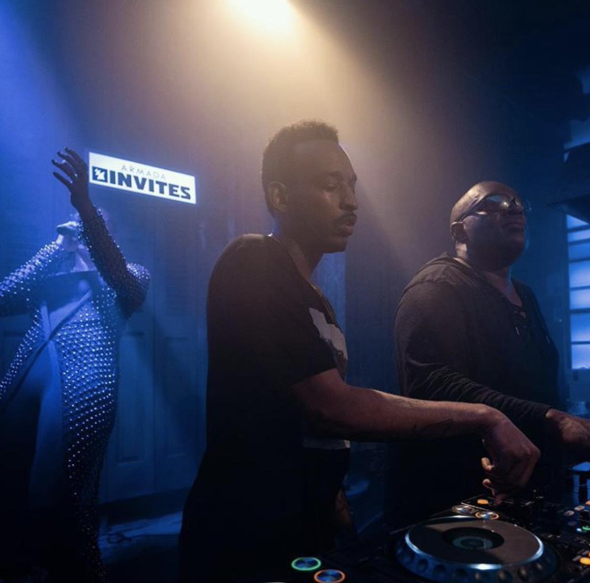 InnerCityDet's tweet photo. 🇳🇱Thank you Amsterdam and @ArmadaMusic invites for having us! 🙌🏿
#ArmadaInvites #Armadamusic #housealldaylong #housemusic #remix #innercity #kevinsaunderson #dj #producer #artist #deephouse #undergroundmusic #music #party #detroit #amsterdam #future #dancing #tour #goodlife https://t.co/gWnVmAzt0u