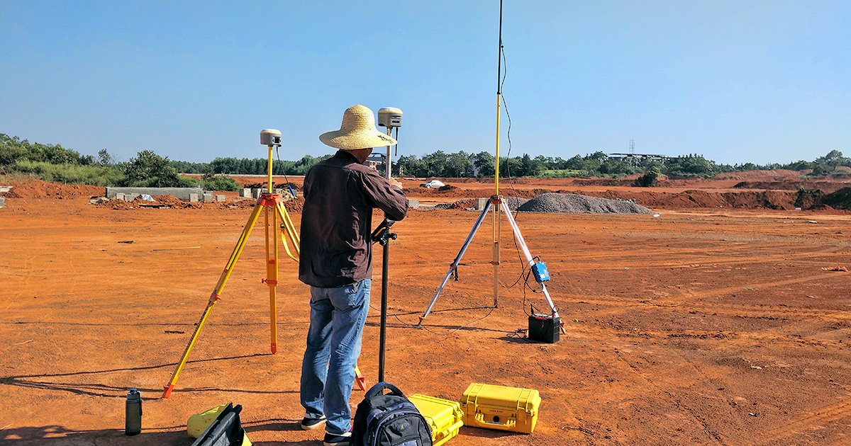 CHCNavigation's tweet photo. Combined with its external DL6 radio, the #CHCNAV i50 GNSS receivers provide an effective solution for accurate site layout survey of a new large industrial park in China ensuring project is built according to engineering design plans.
#CHCNAV #ConstructionStaking https://t.co/BaZCeptL0E