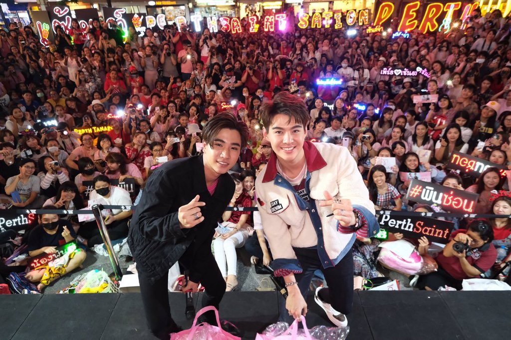 Looksor87745462's tweet photo. @TutorHeart1 @WeLoveYThai เพิร์ธ🖤❤เซ้นต์ ค้าบ ฝากด้วยนัค้าบบบ https://t.co/g5MpfDqd8i