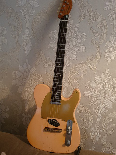 EffectsHello's tweet photo. What's your favourite tele layout? I'm clearly a fan of the classic approach ๐
#telecastersofinstagram #telecasterdeluxe72 #telecasters #guitars #guitaramp #guitarfx #telecasterplayers #guitare #telecasterdeluxe #telecasterguitar #guitarrista #telecasterbass #guitarist #guitar https://t.co/t7NDXnZ6Bw