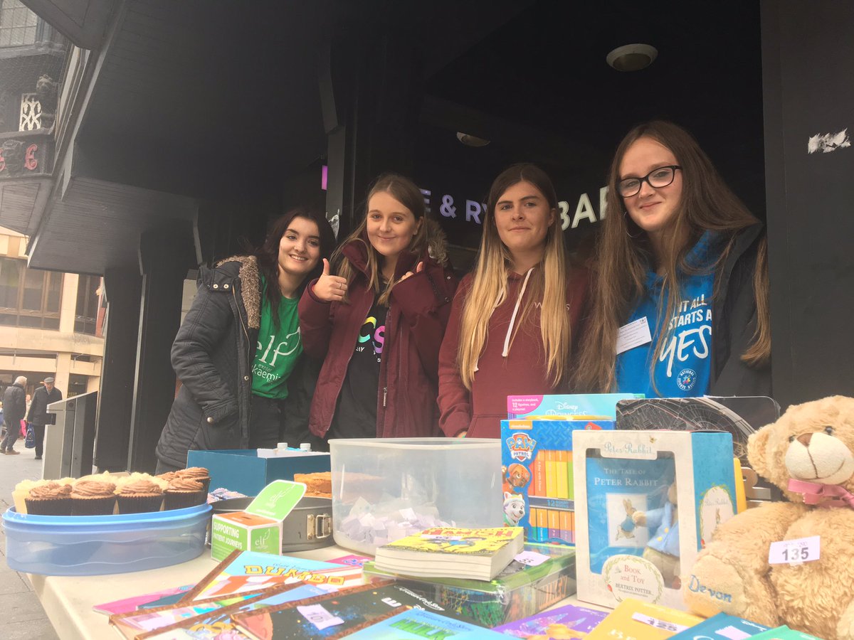 EarlyEasy's tweet photo. Working hard @elf @NCS @ExeterCCT #cancerawareness #cancerprevention https://t.co/ZUXvussueK
