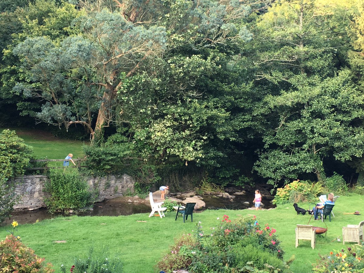 Last min summer hol S Devon? 7 nights August, now £895. Barleycorn Cottage sleeps 4/own garden + 20 acres to explore. Beach 10 mins by car. Call Jade on 01803 770219 <a href="/visitsouthdevon/">Visit South Devon</a> @SouthDevonAONB <a href="/LoveDartmouth/">Love Dartmouth</a> #slaptonsands #dogfriendly #summerholiday #specialoffer
