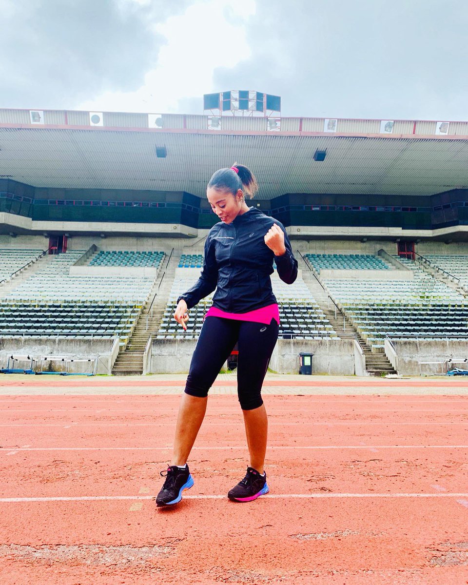 CarolinePule's tweet photo. #TrackSession “I run because I can. When I get tired, I remember those who can't run, what they would give to have this simple gift I take for granted, and I run harder for them. I know they would do the same for me." — Unknown-
.
.
.
#WinTheLongRun
#DynaFlyte2
#ASICSFrontRunner https://t.co/DxaLovQfLM