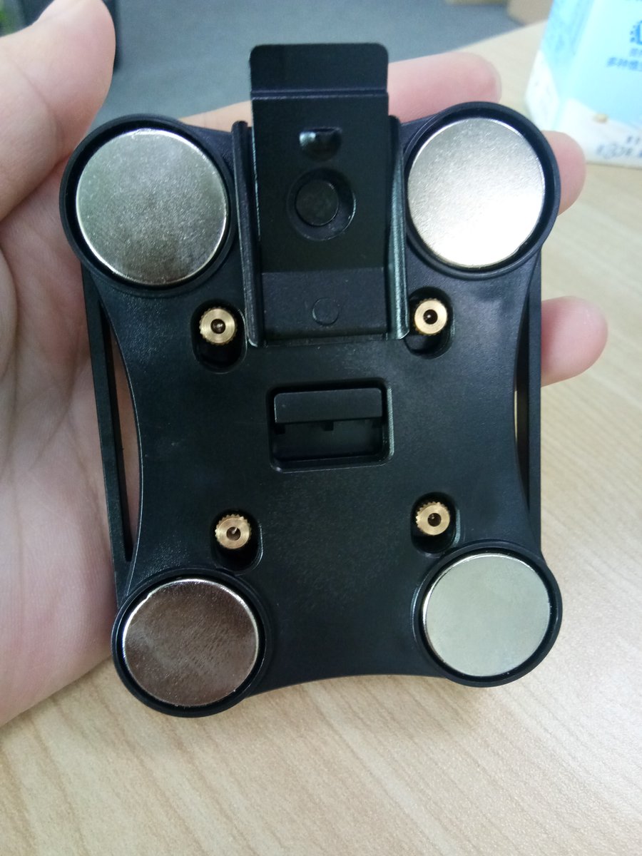 Bodycamera's tweet image. Magnetic attraction Mount as an optional accessories for body worn camera. It utilizes four magnetic contact points on each corner, reliable for camera fix. And it will help for Law Enforcement Personal to
work better in emergency situation. shelleyes.com