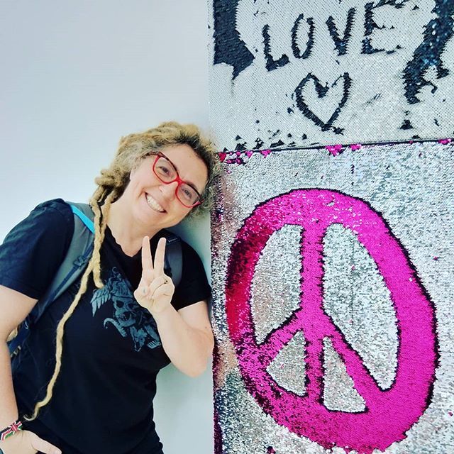 EcoRoamer's tweet photo. That #happy feeling of #peace that you get when both kids have started back at school!
#momlife #fitmom #nokids #exhale https://t.co/Uv9CRnsHP0 https://t.co/d2HaJLk0hv