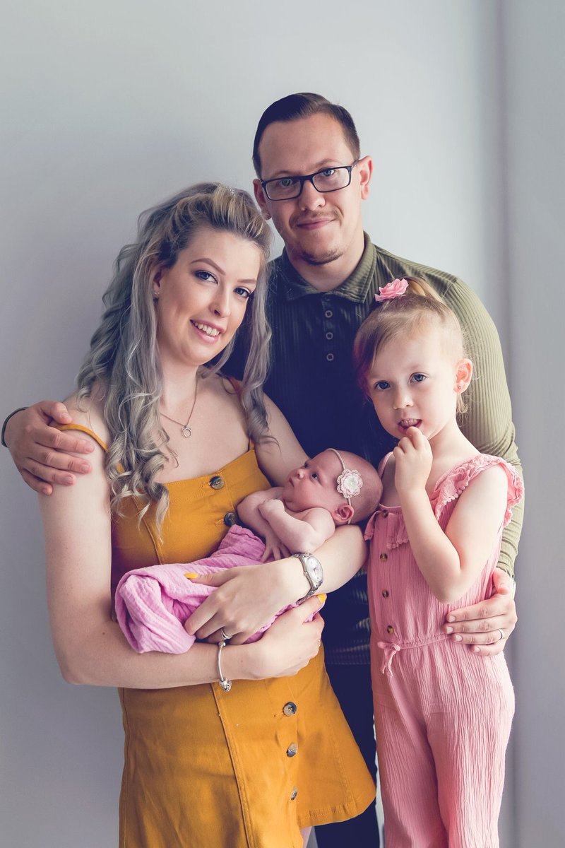 nataliemccabe's tweet photo. 👨‍👩‍👧‍👧 https://t.co/obhdVmZBwX