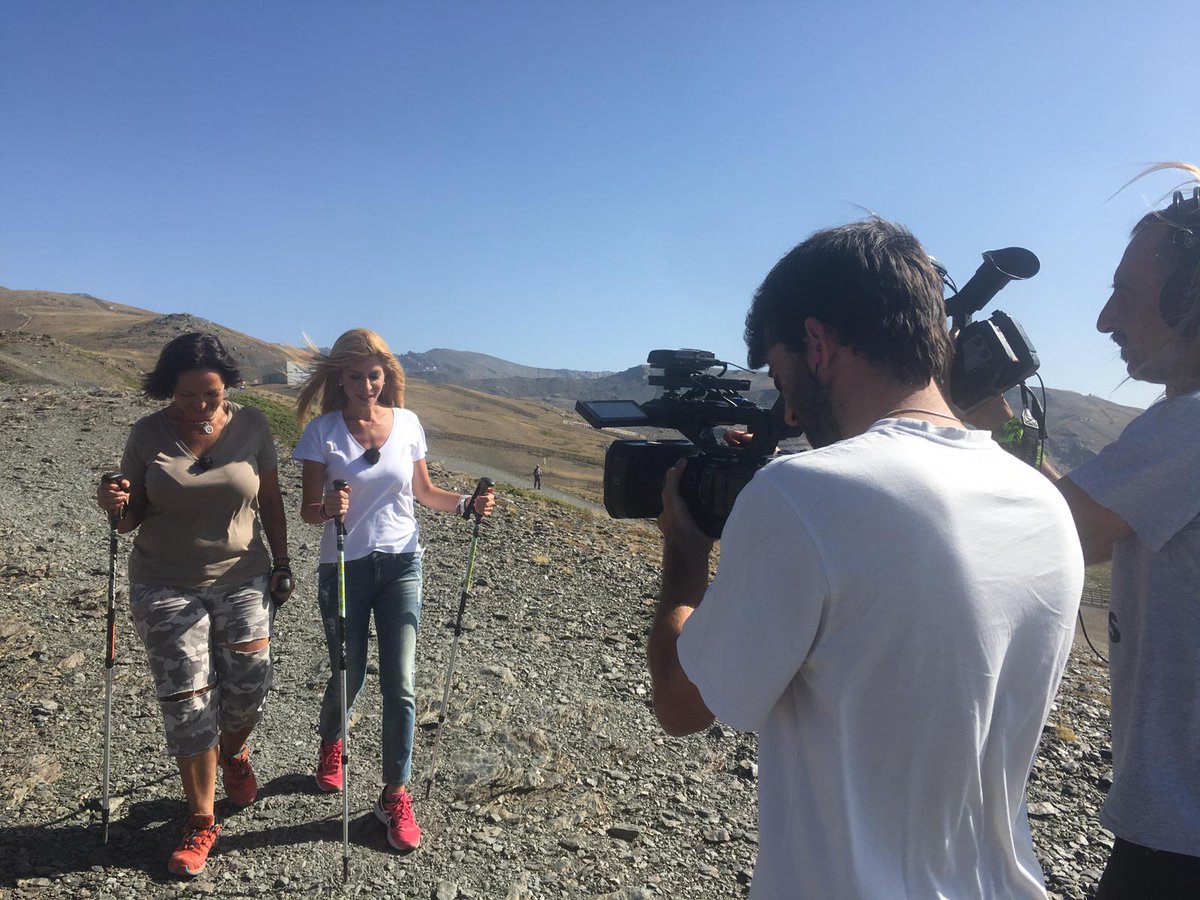 reyesprados's tweet photo. Hoy tenemos un programa de altura 🔝🔝 A las 22:30 subimos juntos hasta el cielo de Andalucía en una romería para la que hace falta coger muuucho aire. #VirgendelasNieves #SierraNevada Nos vemos en el pico del #Veleta @ADFCanalSur @canalsur #ADF54 https://t.co/Wvrf75GULO