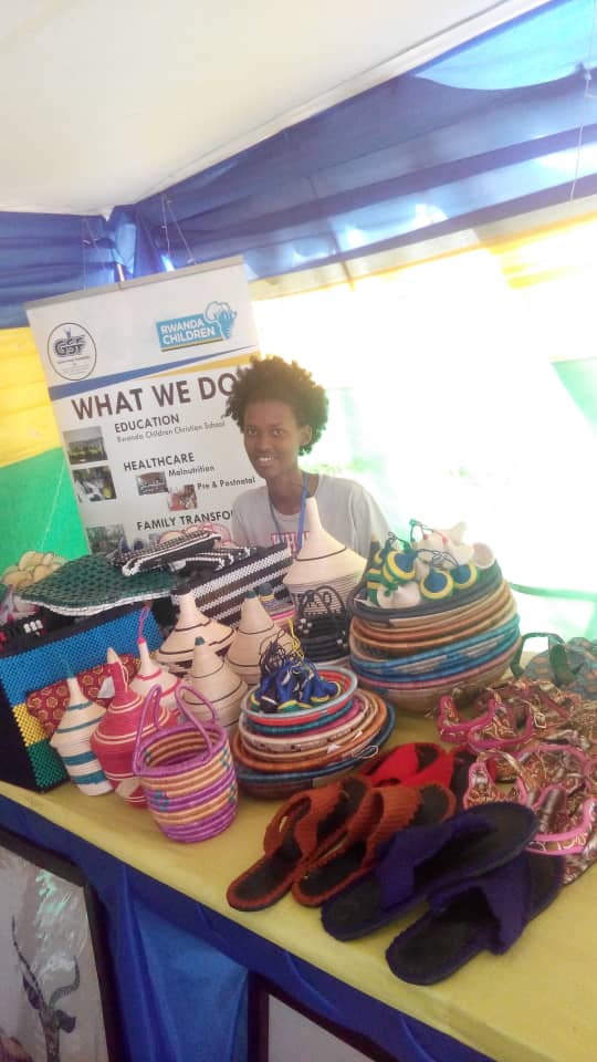 GSF_RC's tweet photo. Our young entrepreneur @UwamariyaYvette is in @RwamaganaDistr for @RwandaEast exposition of different handcraft products made by women in our #AgasekeProgram @PSF_Rwanda @BugeseraDistr @MinYouthRwanda  @YouthConnektAf @bugeserayouth https://t.co/0ZnePcROZC