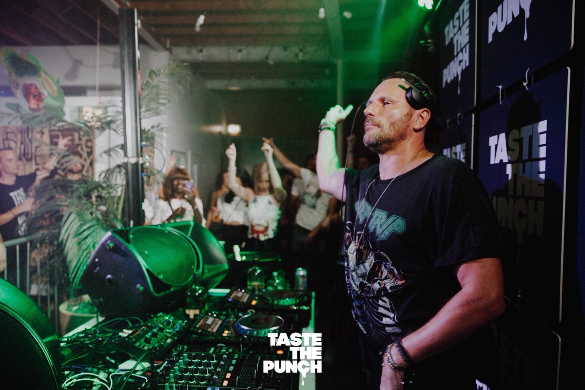 #tb to when it was raining and <a href="/djmarkknight/">DJ Mark Knight</a> had to play half his set inside the bar ⛈🤪🙌🏻

#markknight #welovehousemusic #tastethepunch #ravetime #luton