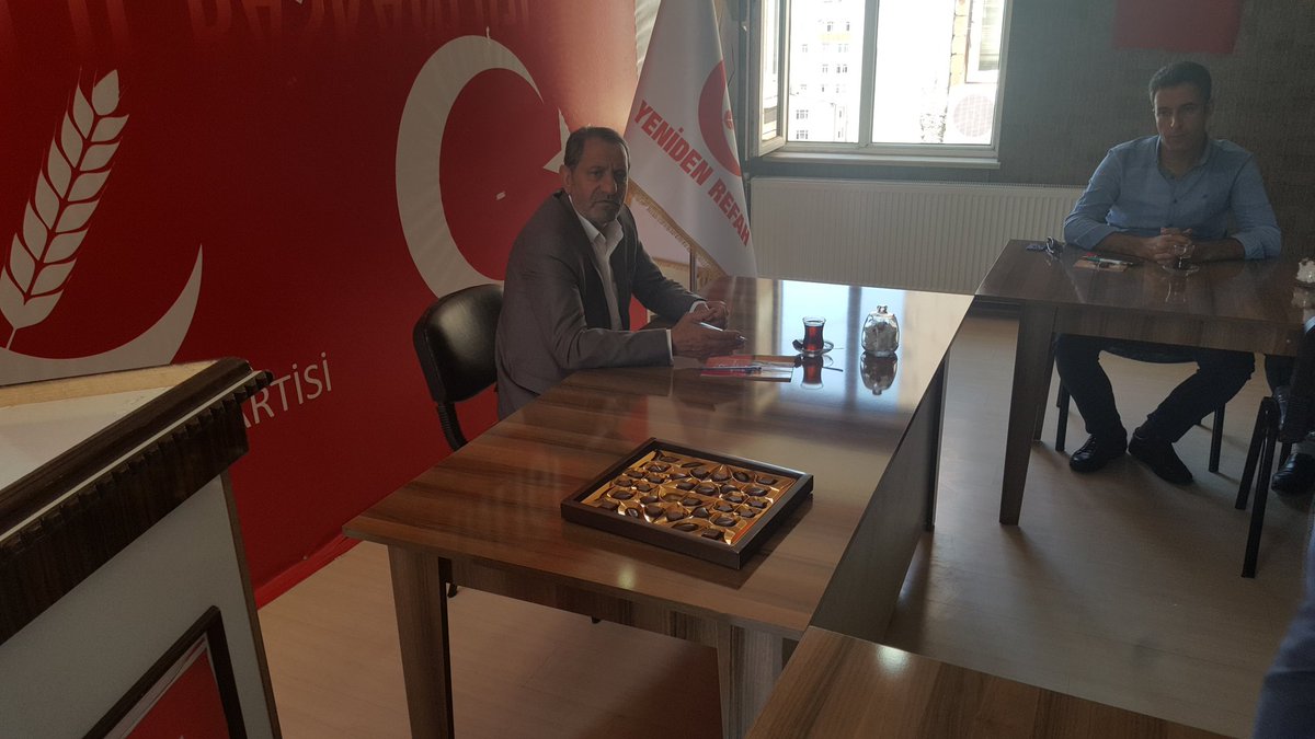 refah_van's tweet photo. Bugün YENİDEN REFAH PARTİSİ VAN olarak il başkanımız sayın OPR.DR.ABDULLAH LENK'in katılımıyla ilçe başkanlarımız ve il birim başkanları ile bayramlaşma programımız https://t.co/4qmXh3tWuo