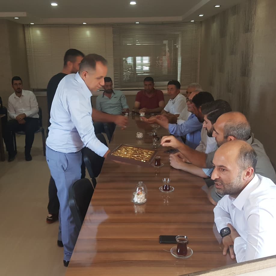 refah_van's tweet photo. Bugün YENİDEN REFAH PARTİSİ VAN olarak il başkanımız sayın OPR.DR.ABDULLAH LENK'in katılımıyla ilçe başkanlarımız ve il birim başkanları ile bayramlaşma programımız https://t.co/4qmXh3tWuo