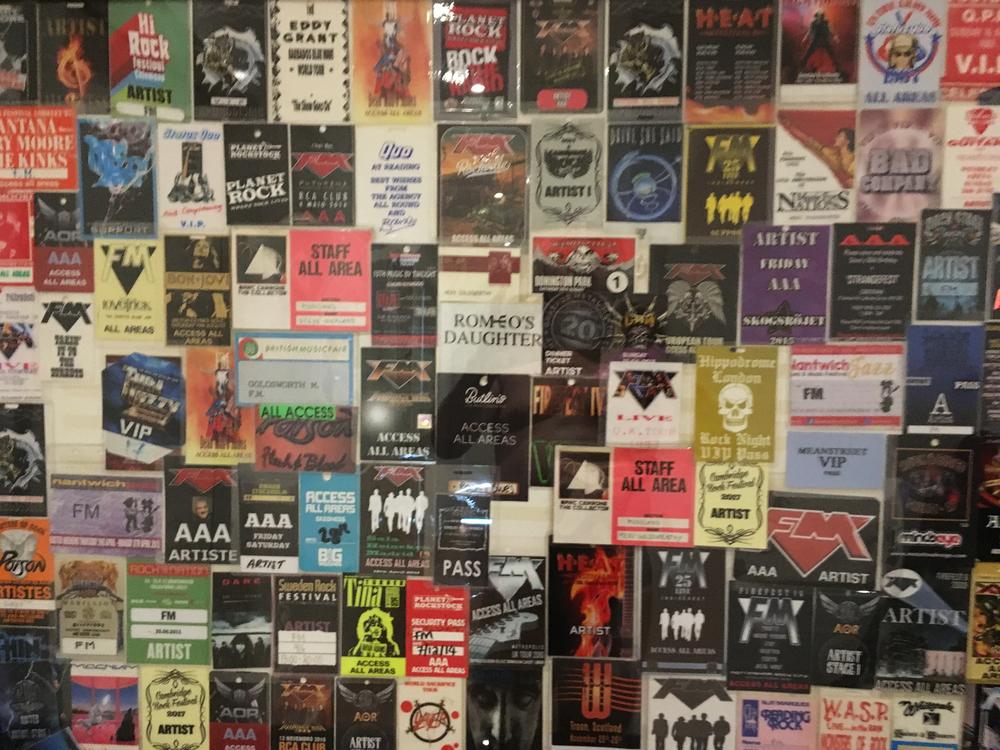FMofficial's tweet photo. Where &amp; when did you first see the mighty FM live?
Was it a headline show or was it opening for...
GARY MOORE, BON JOVI, WHITESNAKE, FOREIGNER, REO SPEEDWAGON, MEAT LOAF, UFO, SANTANA, JOURNEY, HEART, STATUS QUO, TINA TURNER, TOTO, EUROPE, THIN LIZZY, SAXON, DEF LEPPARD, KISS... https://t.co/2VqyNemEKG