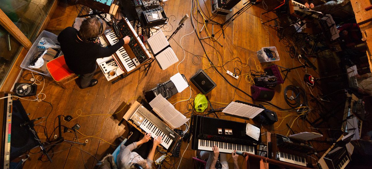 WillGregoryMoog's tweet photo. A bird's-eye view from a recording @RealWorldStudio a few years ago 🎹

#moog #minikorg #synth #synthesizer #analogue #recording #realworldstudios #willgregory #willgregorymoogensemble https://t.co/sJB3a9pbmn