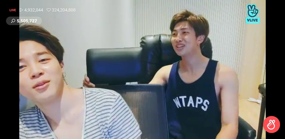 BTS_National's tweet photo. excuse me Kim Namjoon-ssi?! 😳
#MTVHottest BTS @BTS_twt https://t.co/GnBDdTtLLx