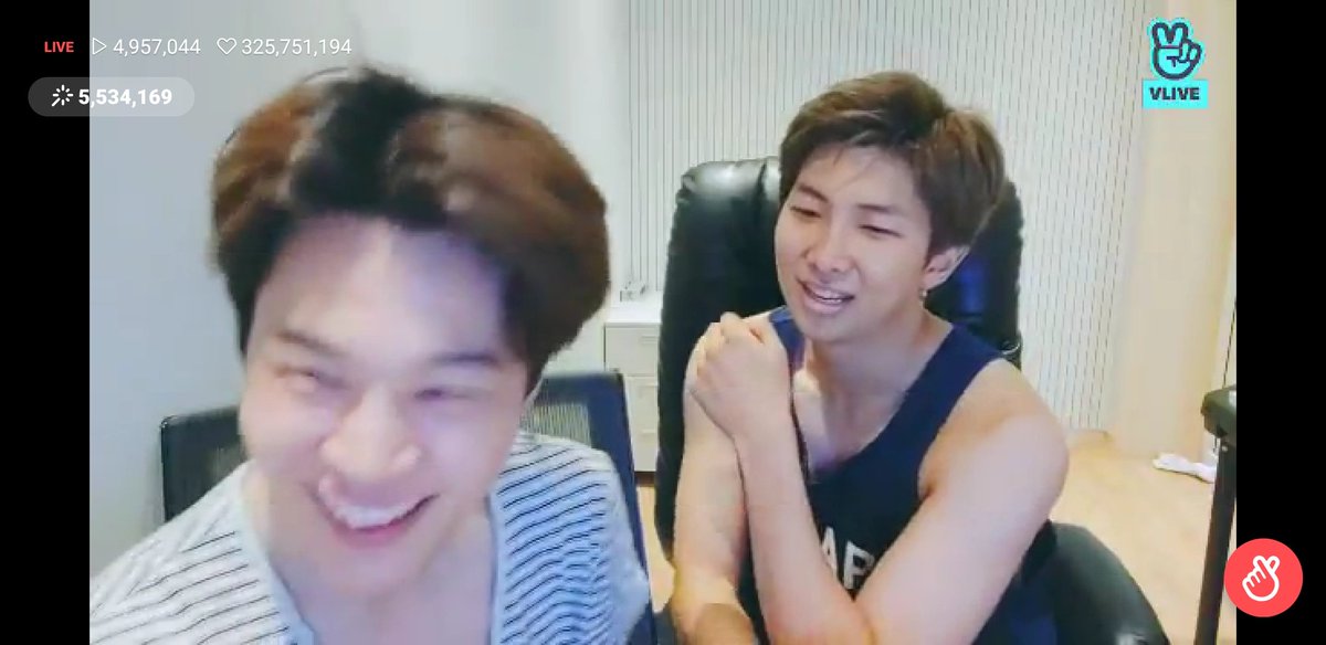 BTS_National's tweet photo. excuse me Kim Namjoon-ssi?! 😳
#MTVHottest BTS @BTS_twt https://t.co/GnBDdTtLLx