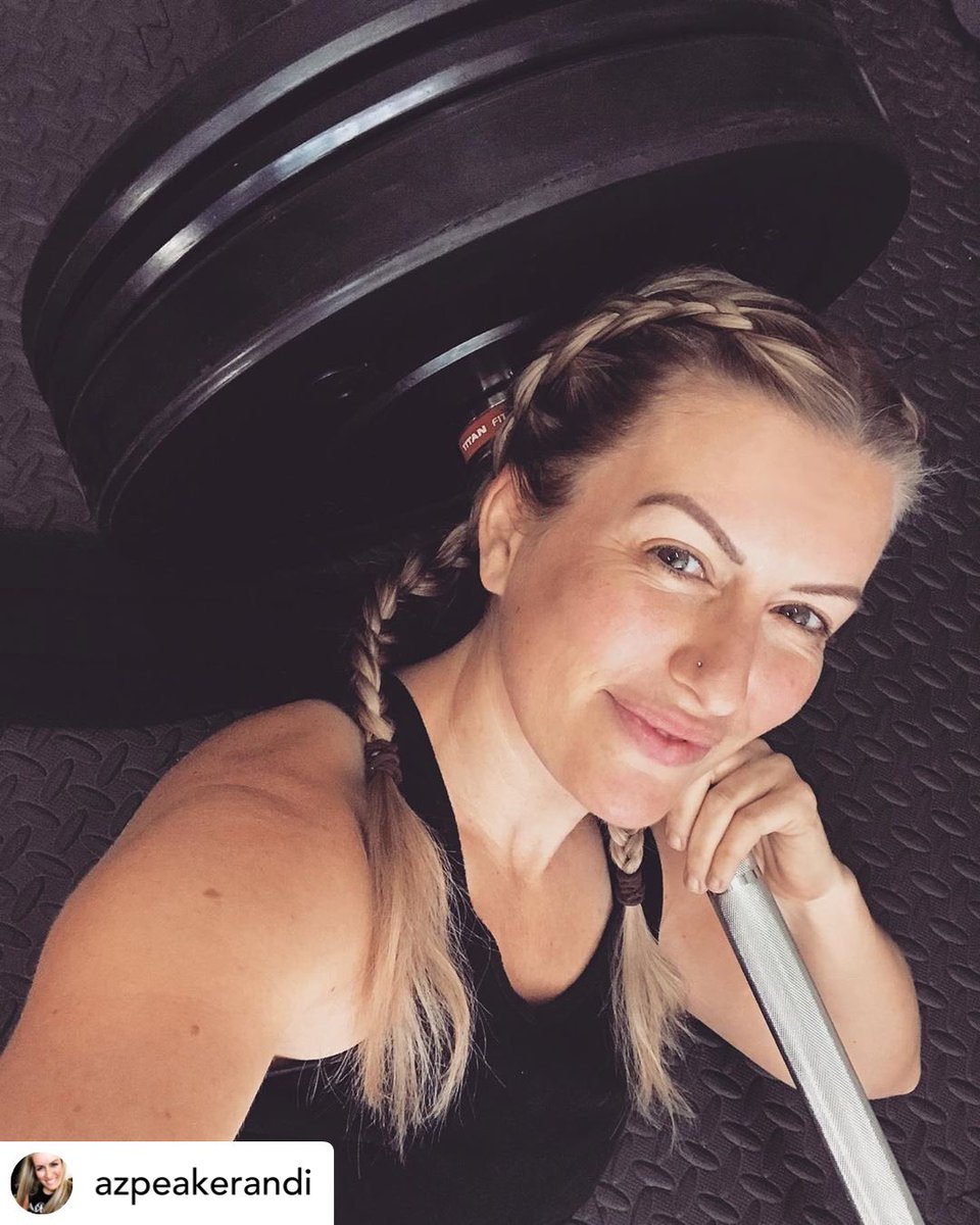 ESSpeakPeakers's tweet photo. Posted @withrepost • @azpeakerandi 
#peaker 
#mypeakchallenge 
#peaker4life 
#fitmom 
#musclesarebeautiful 
#strength 
#myjourney 
#garagegym 
#fitgoals
#valbod 💪🏼 https://t.co/UeKZ9kuPoC