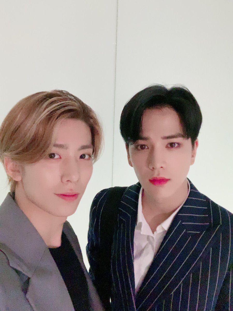 WE_THE_BOYZ's tweet photo. (영훈) 아이돌라디오 수고하셨습니다 !!
오늘 응원해 주신 모든 더비여러분 너무 고마워요 ㅎㅎ 
곧 컴백하니까 조금만 기다료!!!😘 https://t.co/m3H8oTH5Ki