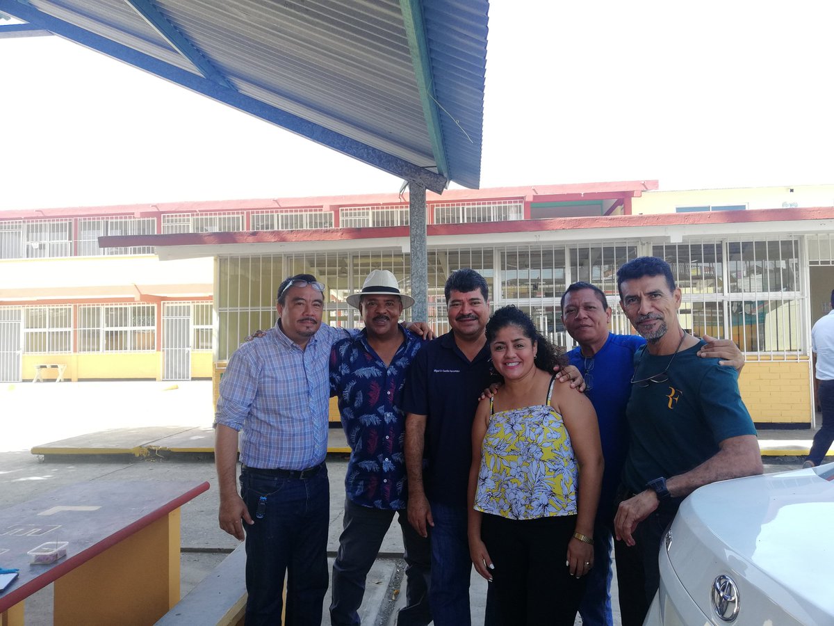 ProfeCastillo_'s tweet photo. NUEVA ESCUELA MEXICANA, Iniciamos un Ciclo Escolar más capacitandonos para enfrentar los nuevos retos. https://t.co/3eQGiC4rNF