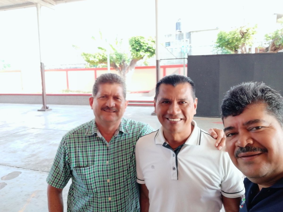 ProfeCastillo_'s tweet photo. NUEVA ESCUELA MEXICANA, Iniciamos un Ciclo Escolar más capacitandonos para enfrentar los nuevos retos. https://t.co/3eQGiC4rNF