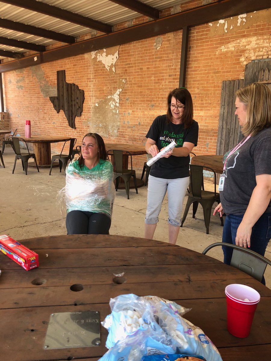 mesa_michele's tweet photo. Fun times with Central family@central_mabank https://t.co/8zJK8i9QiK