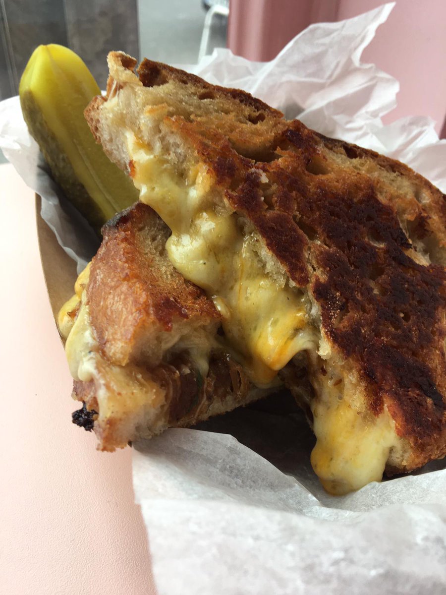 RToastery's tweet photo. Wheres the summer gone..................never mind, try our Classic toastie to cheer you up. Oozing with our own special 3 cheese cheese, spring onion and home made tomato chutney.  @CamdenTownLDN @eaterlondon @TwitterFood @TimeOutLondon @LondonBelongs @BelsizeVillage https://t.co/xqhvajUj70