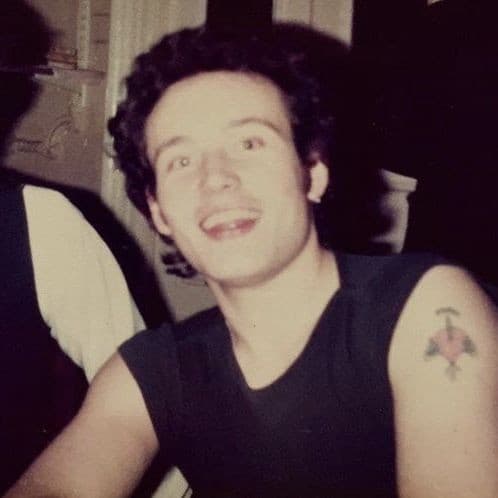 AntsPeople's tweet photo. Adam Ant (Source: Pinterset Photographer: Unknown) @AntsPeople #AdamAnt #Pinterest #Unknownphotographer #80s #MrAnt #PureSexTattoo #Smile https://t.co/goAWOshcBR