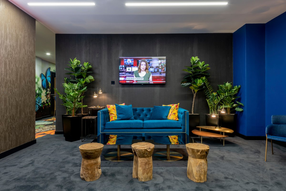 AreaWorkplaces's tweet photo. Our client @OSiTown was delighted with what it describes as ‘the ultimate home of happiness’!https://t.co/WuAm7Izs0u #officedesign #officespace #flexibleworking https://t.co/2wA9T5SEc0