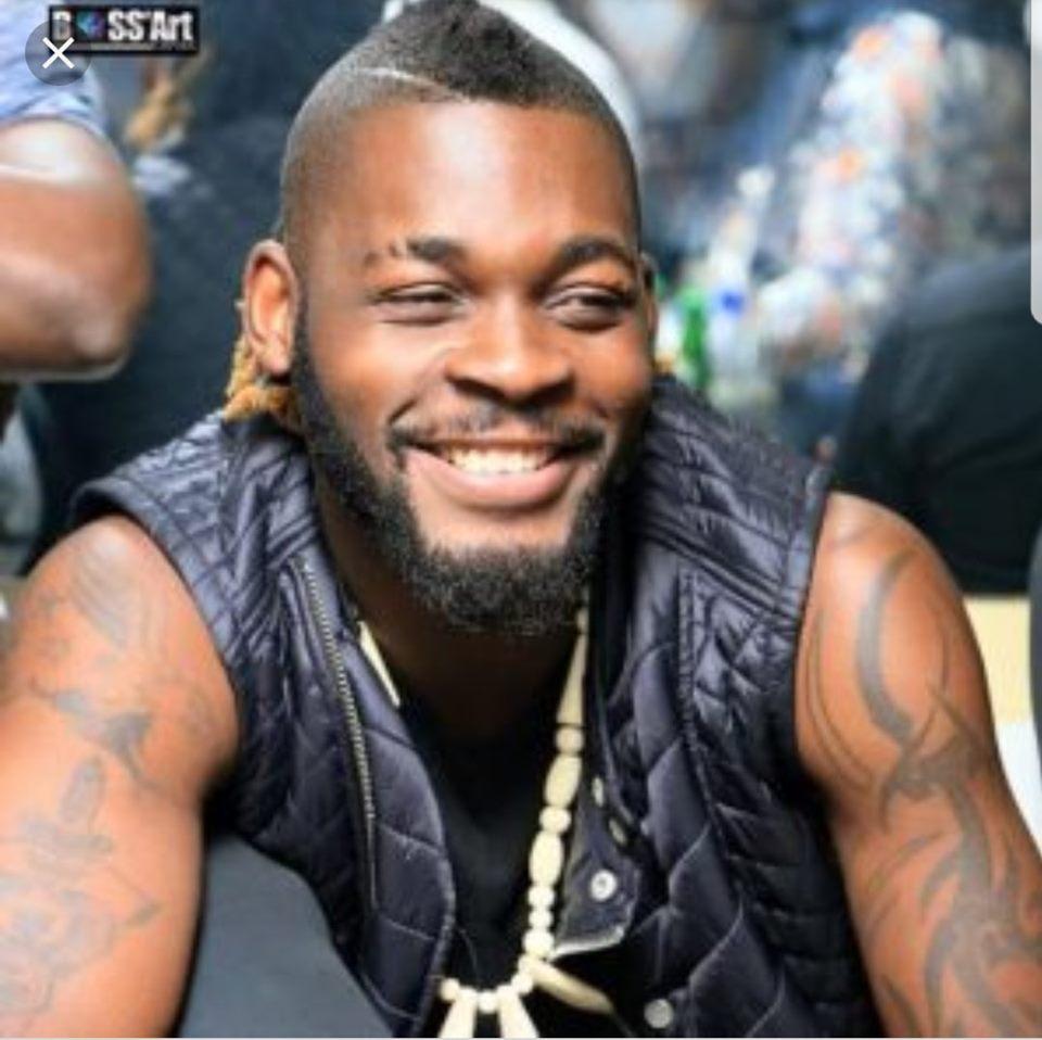 ChrystKouame's tweet photo. Tu as vécu comme une étoile filante avec toute ta passion que tu as su partager à des millions de fans en Côte d'Ivoire et dans le monde. 
Aussi brutal que fut ton départ, part en paix l'artiste.
#prodcom https://t.co/OW3G5rXWmg