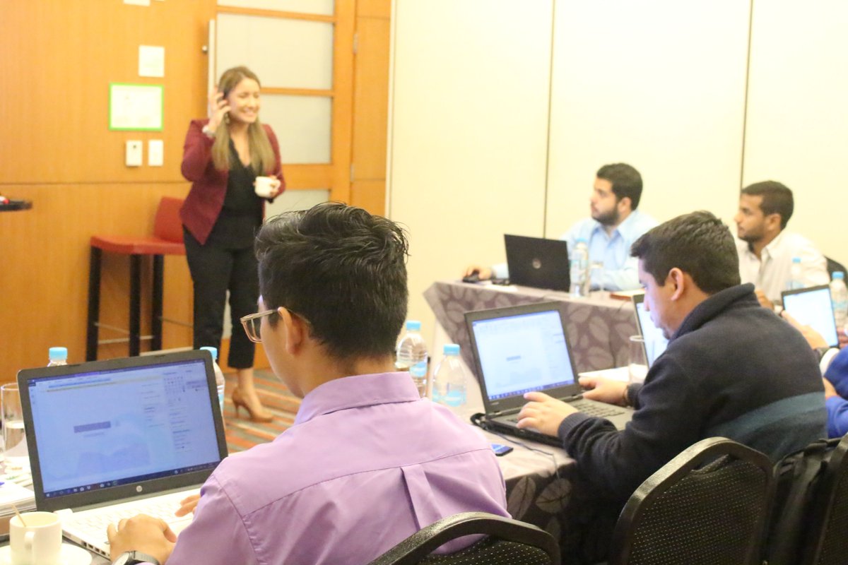 expertus_ec's tweet photo. Algunos de nuestros participantes del programa #MasterClass en #PowerBi. Ellos ya emprendieron el camino al conocimiento con la herramienta de #InteligenciaDeNegocios más potente. 
Cada día más profesionales se unen al reto con #TeamExpertus. https://t.co/9RNGlmcLBt