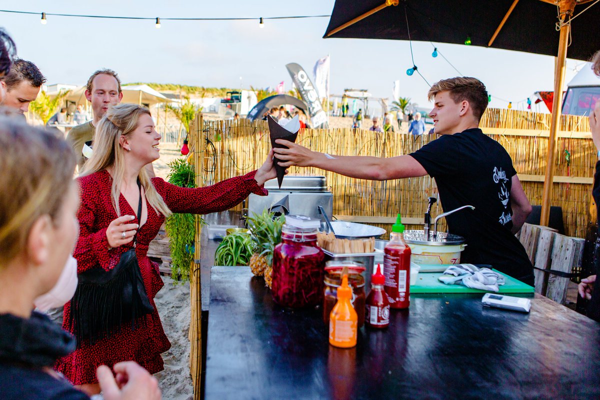 Give us some #foodspiration! Wat is jouw favoriete festival food? #WAVES2019🤙