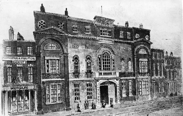 HullMaritime's tweet photo. 🔍 #WednesdayWanderings Neptune Inn on Whitefriargate!

Built in 1797, it was once the premier hotel in Hull, hosting wealthy merchants from the nearby docks. High rents during the Napoleonic Wars forced it to close and it became the city's custom house 🛎 #HullYMC https://t.co/sO66msSUeX