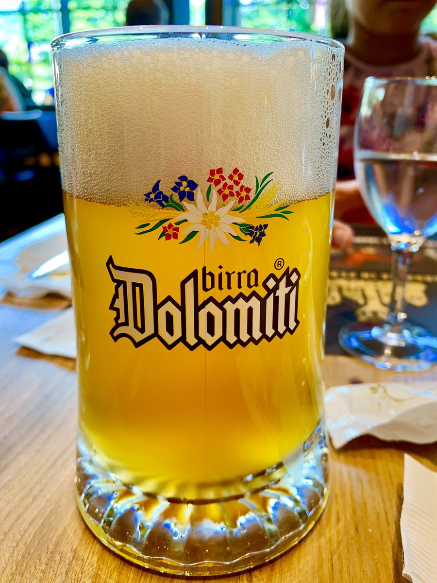 ChefSubito's tweet photo. E oggi tappa in #birreriapedavena a degustare una fantastica #birra del #Centenario #buonevacanze a tutti saluti dallo staff di #chefsubito https://t.co/jH5QiHgxmE