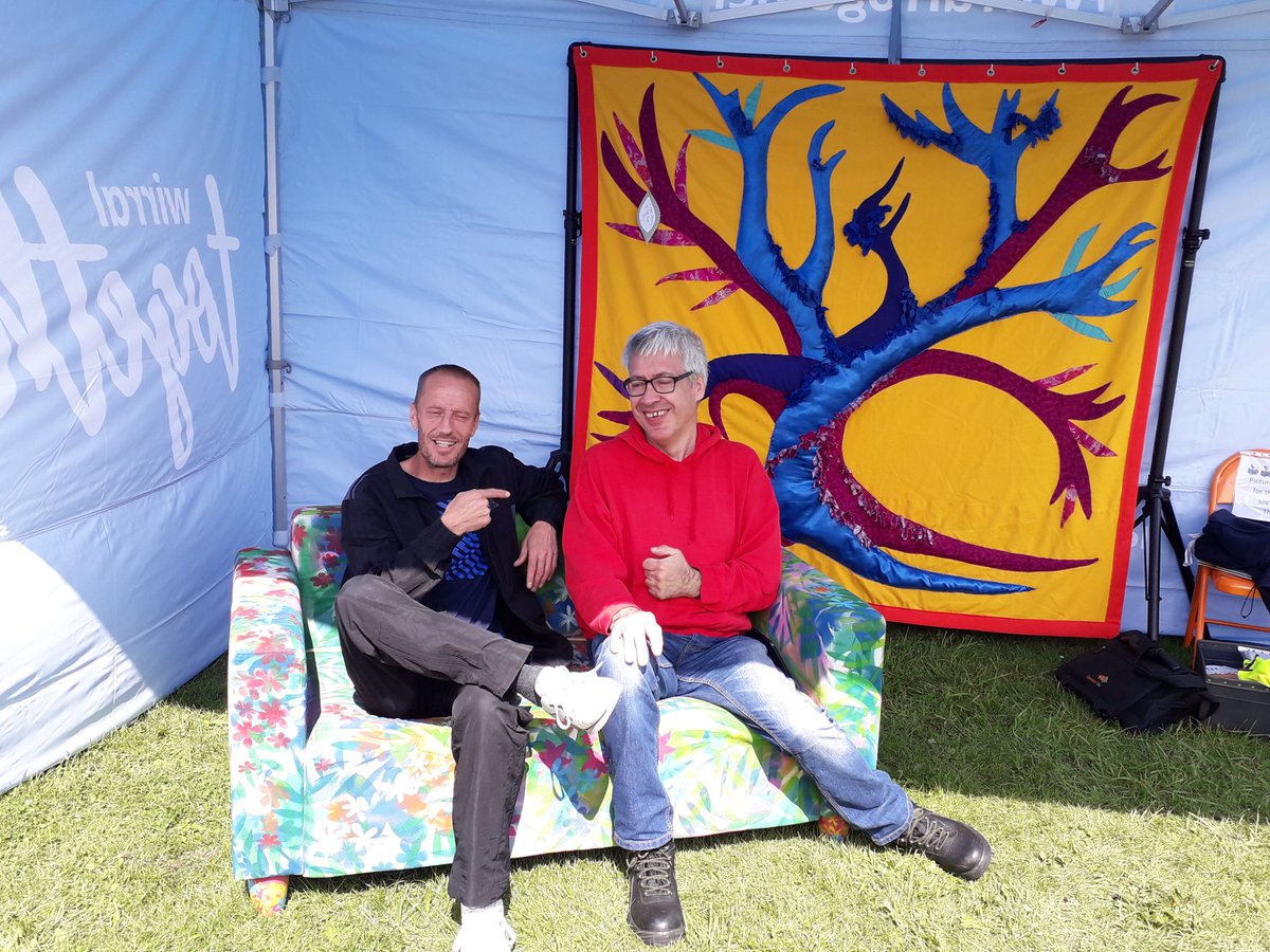 ConnectUsINW's tweet photo. We were visited by over 200 local residents and their little budding artist's at the 'Sofa Session's' yesterday. They all completed a leaf for the Wellbeing Tree. Some of which had never sewn anything before. They all had a fabulous time.
#TogetherWeAreStronger #PHAR https://t.co/27n5sjjy4w