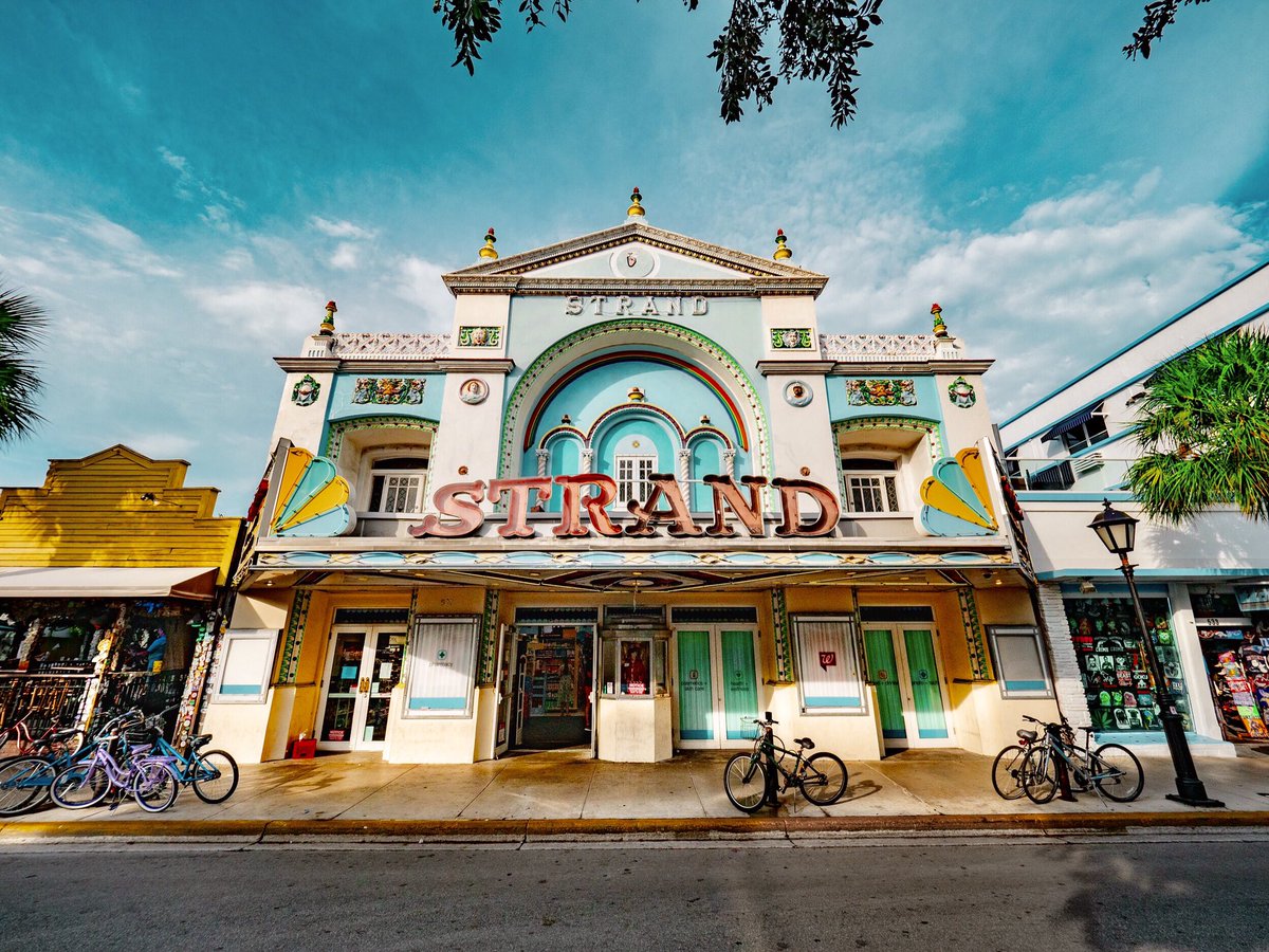 We photographed some properties for a client last week. Walking around old town Key West is still such a treat even after many years of capturing its beauty ❤️🎥🏝