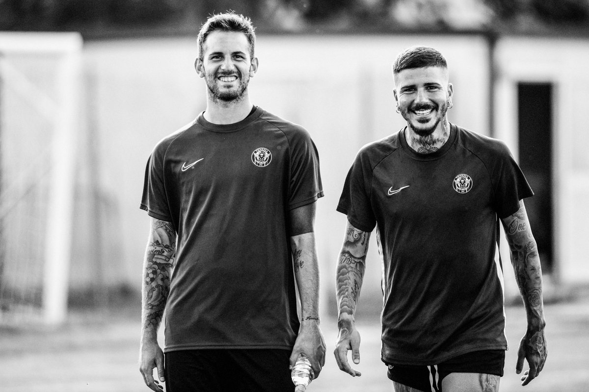 VeneziaFC_EN's tweet photo. Positive Vibes at Taliercio! 🤩🤩
Mattia Aramu #MA10 &amp; Antonio Junior Vacca #AJV5 

🧡🖤💚 https://t.co/fHtDbl9YdC