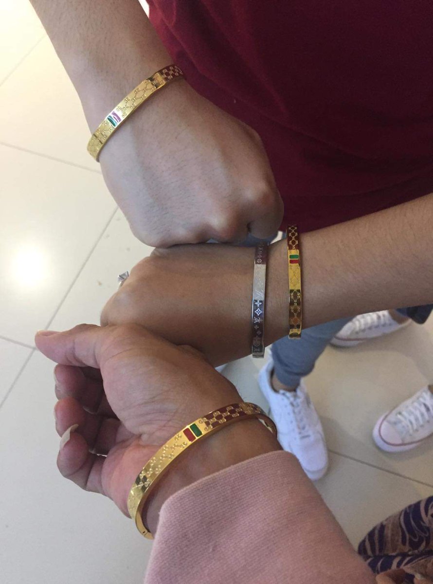 ShoiYenPtnrsOFC's tweet photo. Frienship bracelet ayeeh suot ni Yen parang kasama narin kami sa buhi  @yenyenquirante @Shoichi_Oka1026 @Laliza64898265 @Erwinlabajo 
@OfcPatners 
YENQUIRANTE BlessedReturn https://t.co/zpOk7NDpHO