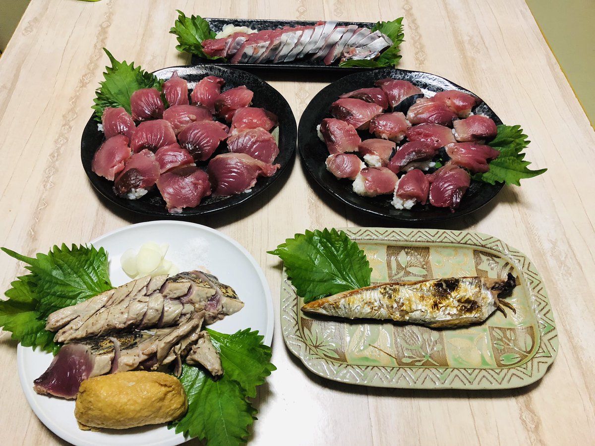 ট ইট র キック 主夫リーランス ちなみにこちらが捌いている動画 ド下手過ぎて泣けましたw 途中テンタクラリア 無害 という寄生虫が出てきてげき萎えしましたが なんとか抜き取って食べました