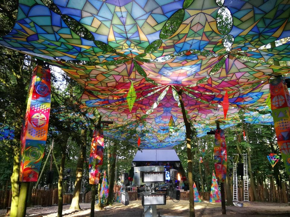 V_Architects's tweet photo. Visual Architects @BoomtownFair #decoinstallation #stagetransformation #boomtown2019 @illuminaughtyUK #psyforest https://t.co/JESTp1zVg6