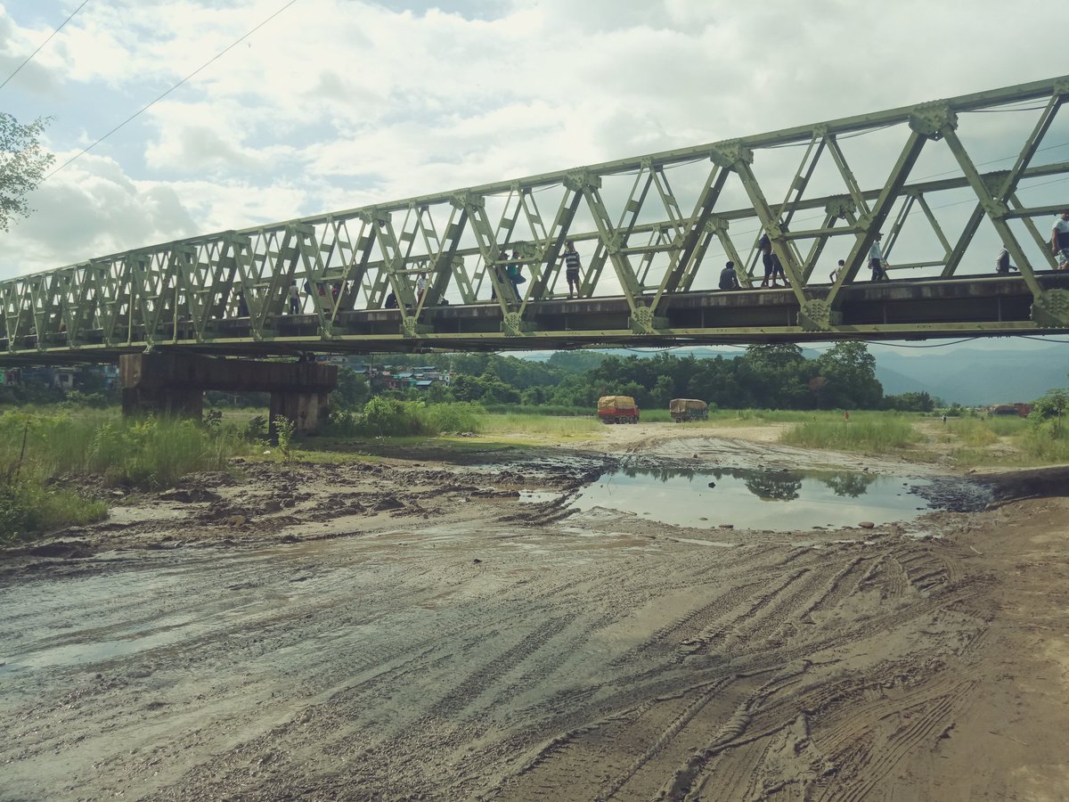 रनेले दुख पायाे हाअाे । भाच्चिएकाे अरूनखाेला पुल । नवलपुर