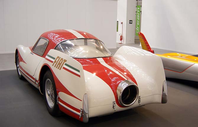 Ono Hiroshi Sur Twitter Fiatは逆に普通のスポーツカーに見えるジェット ガスタービン エンジン車を作ったりしてましたから イタリア人の発想はなかなかマネできないかも 知られていないけどメカには強いんですよね メカに強くて手先が器用な人が多いのは日本に