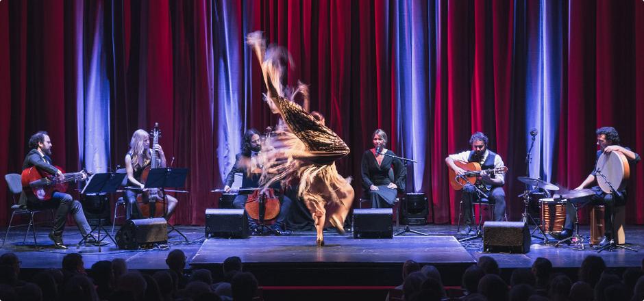 alqhai's tweet photo. Fotaza (© Michael Venier) y crítica de nuestro concierto de anteayer en Innsbruck.
Con @PatriGuerreroGR, @Rocio_Marquez_ y, por supuesto, @Fahmialqhai y @ramialqhai.

https://t.co/1TFHmCEUmz https://t.co/7E5yQrP2nw