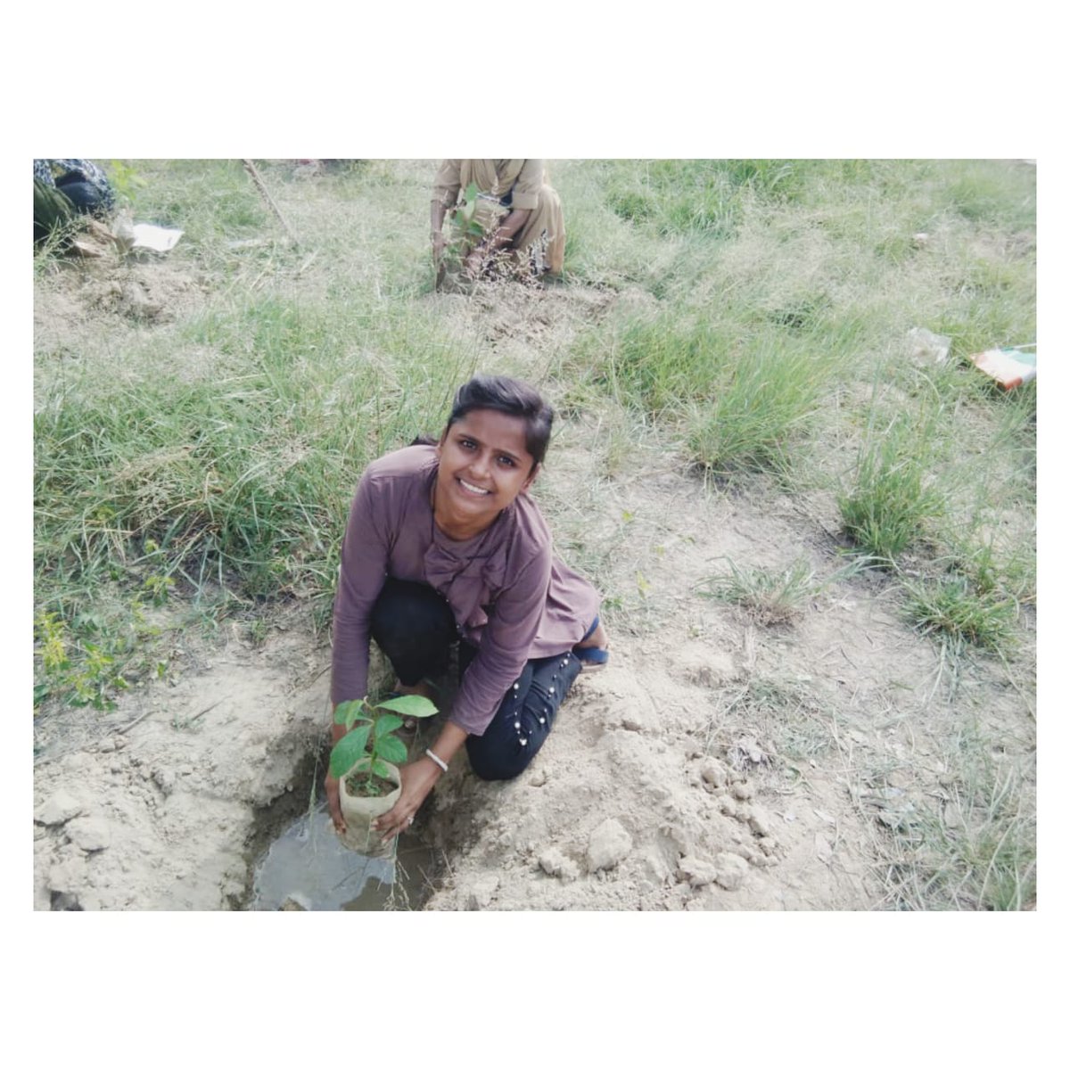 roohani_ishq's tweet photo. Inspired by Saint Dr. @Gurmeetramrahim
Ji 's Teachings ,Our Way to celebrate😍😍 our Guru Murshid E Kamil's Birthday'🎂 ,👇 #PlantATreeGetOxygenFree
#SelfieWithTree
#JoinHandsForTreePlantation
Lets join😍😍
Mega Tree🎄🎄 Plantation💕 Drive started by Dera Sacha Sauda https://t.co/4TGVusyA4a