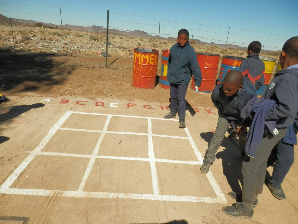 PhiliDLC's tweet photo. #OpenLearningAcademy having #Fun with bergmanshoogte primary school gr.3's on the block thanks to @boxhillschool @GwfOnline  @natashapadda https://t.co/5CCg17sM3p