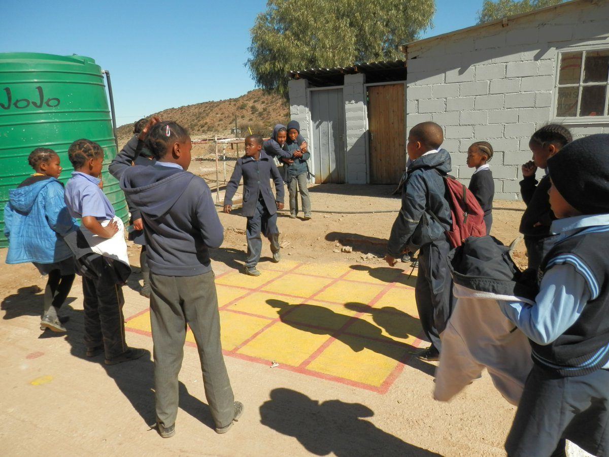 PhiliDLC's tweet photo. #OpenLearningAcademy having #Fun with bergmanshoogte primary school gr.3's on the block thanks to @boxhillschool @GwfOnline  @natashapadda https://t.co/5CCg17sM3p