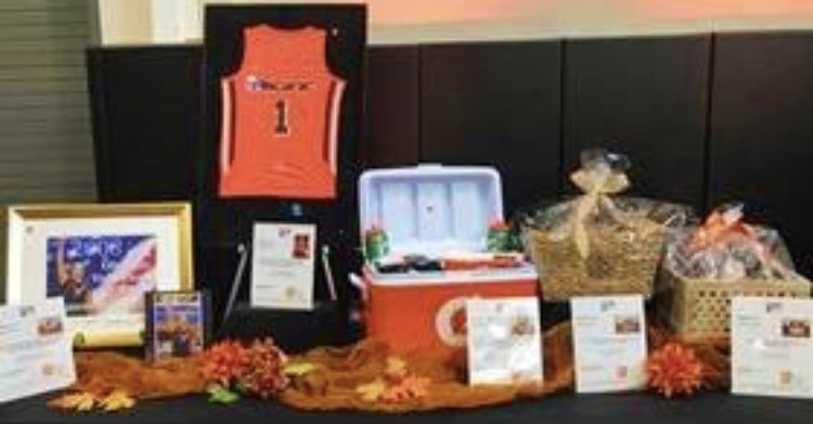 PCAKY's tweet photo. Did you know a silent auction item or door prize could make a difference in preventing child abuse and neglect in Kentucky? Our silent auction at the Kids Are Worth It! Conference funds programs and training. We can even arrange a time to pick up your donation! #CommitToPrevent https://t.co/DPgmGhwdTk