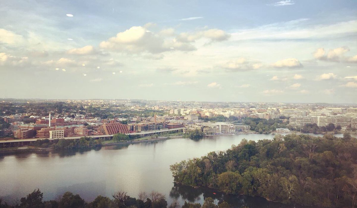 WorkStrive's tweet photo. We are proud to be a Washington, DC area based tech startup! 🙌

#dctech #dc #washingtondc #dmv #workspace #workout #cowork https://t.co/ahDK8IUsWq
